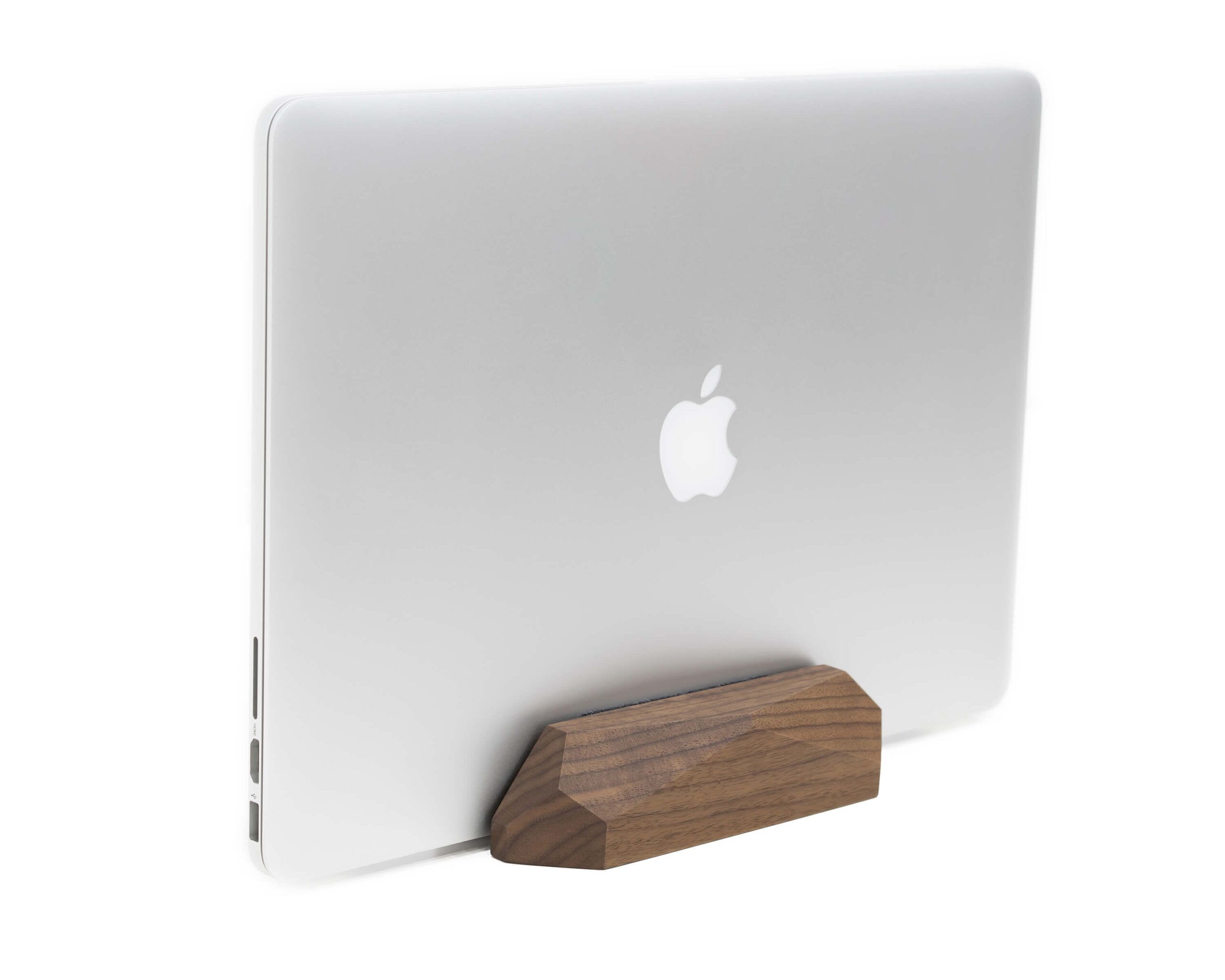 wooden laptop dock walnut oakywood 1