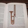 dossier signets 1trombone noyer trombone instrument de musique marque-page bois noyer dans livre