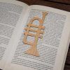 bookmarks file 1trompet eiken trumpet music instrument bookmark wood oak in book