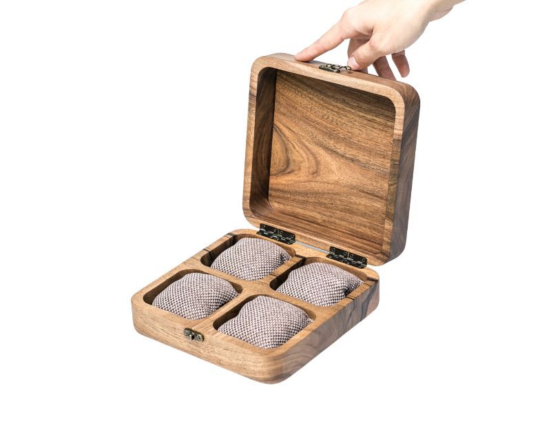 wooden amsterdam watch box walnut (8)